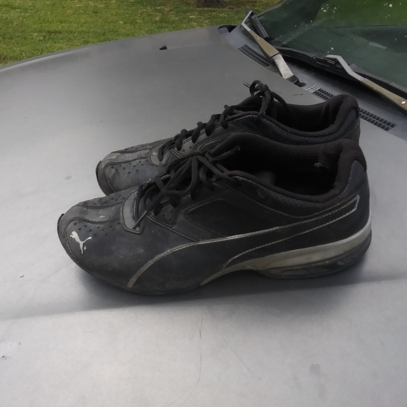 Used black puma shoes - Picture 3 of 9